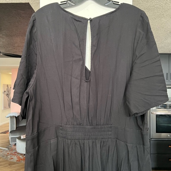 Torrid Challis Flutter Sleeve Jumpsuit in Black Size 3x New With Tags - Picture 3 of 10